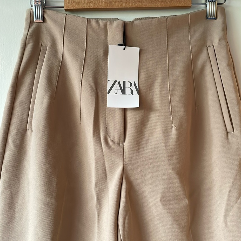 NEW WITH TAGS - Zara pant, Size M
